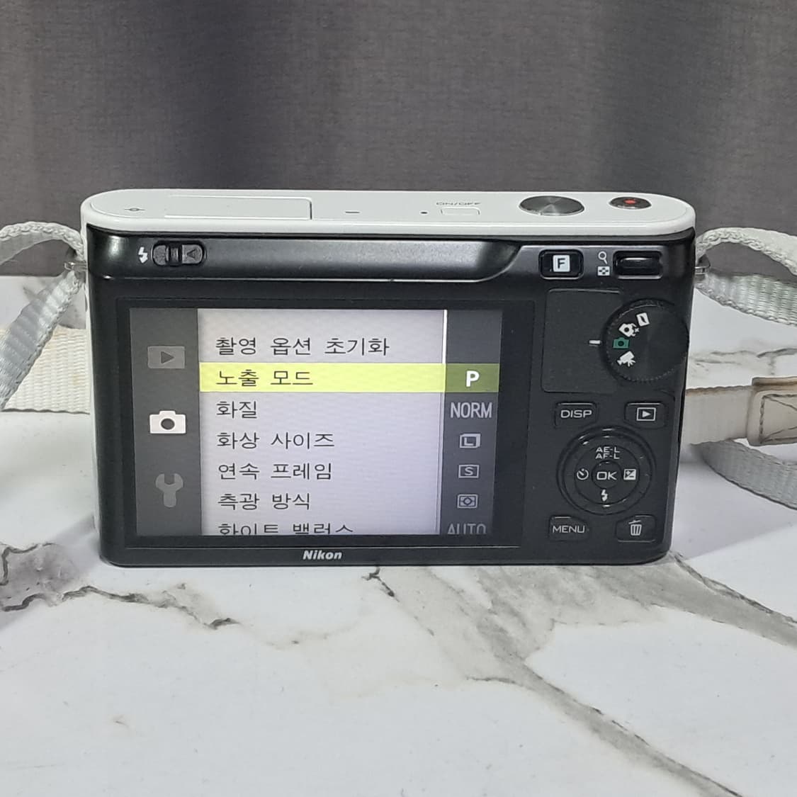 상태좋은 니콘 Nikon1 J1 미러리스 바디 상품이미지4