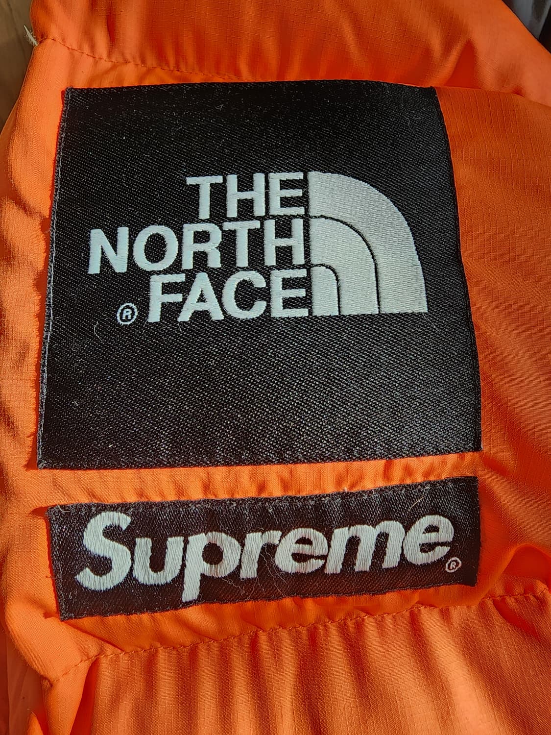 M 16fw 슈프림x 노스페이스 눕시 패딩 파워오렌지 상품이미지9