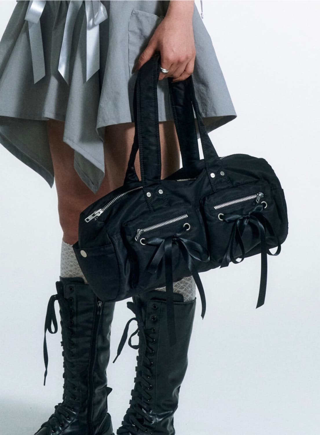 낫노잉 더블 리본 카고 더플백 블랙  상품이미지4