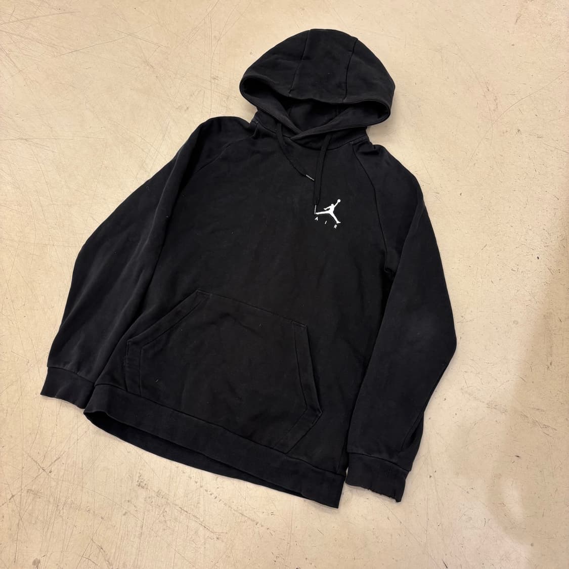 조던 스몰로고 블랙 후드티 상품이미지1