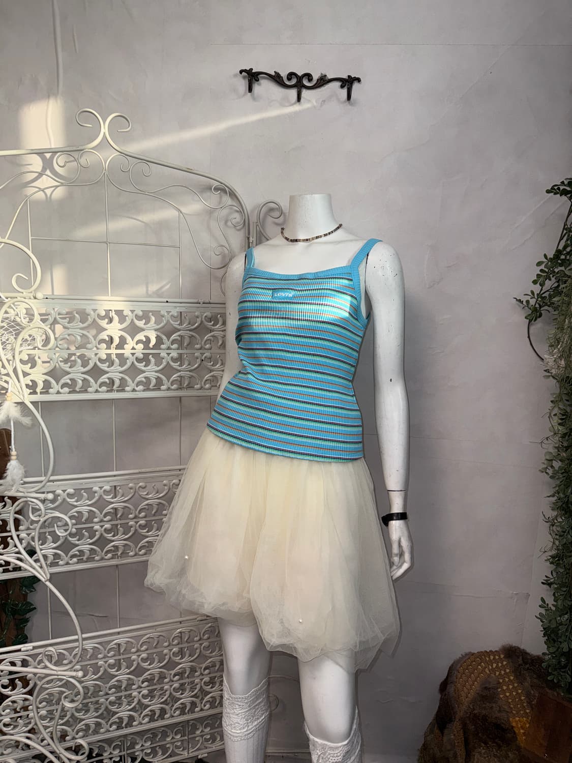 Levi’s multi color stripe sleeveless 새제품 상품이미지1