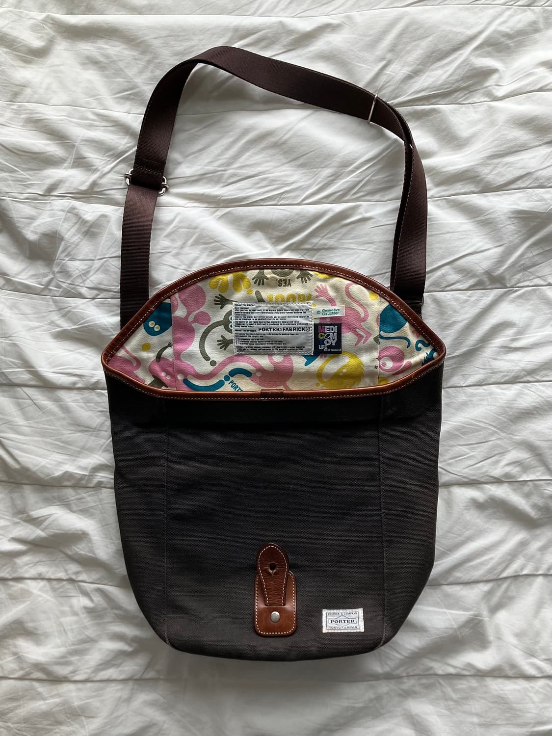 요시다포터 X 메디콤토이 콜라보 크로스백 상품이미지4