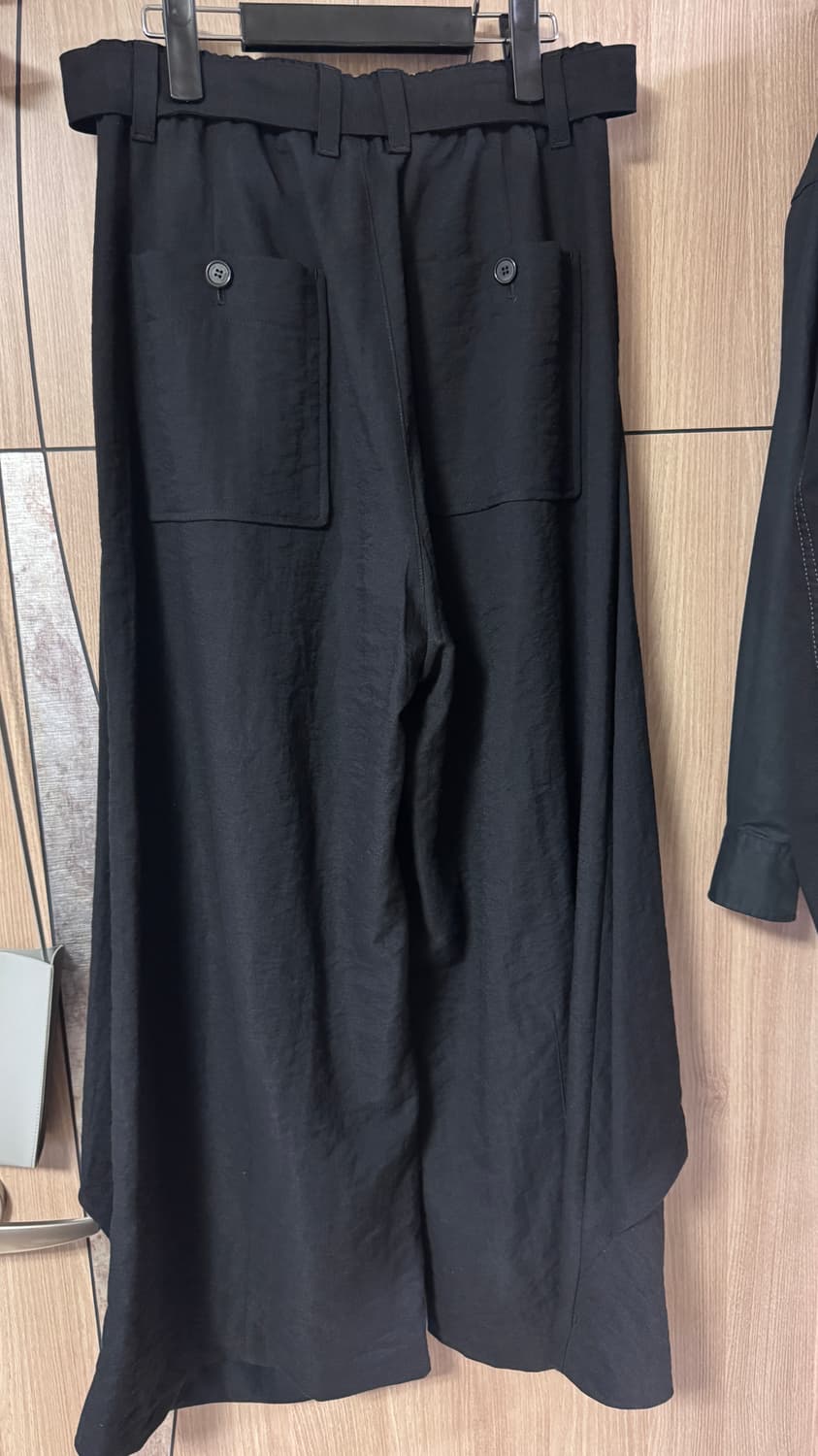 송지오 26ss 바이어스 드레이프 와이드 팬츠 78 상품이미지2