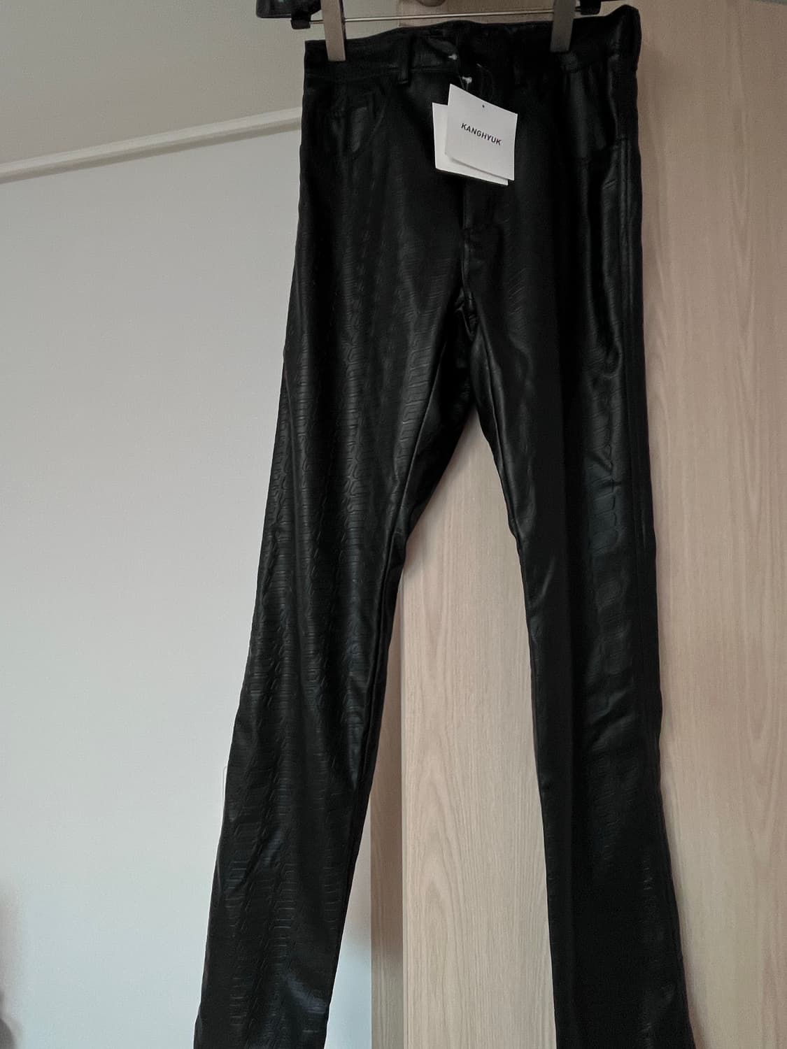 강혁 타이어 엠보싱 트라우저 팬츠 S사이즈 새상품 상품이미지1