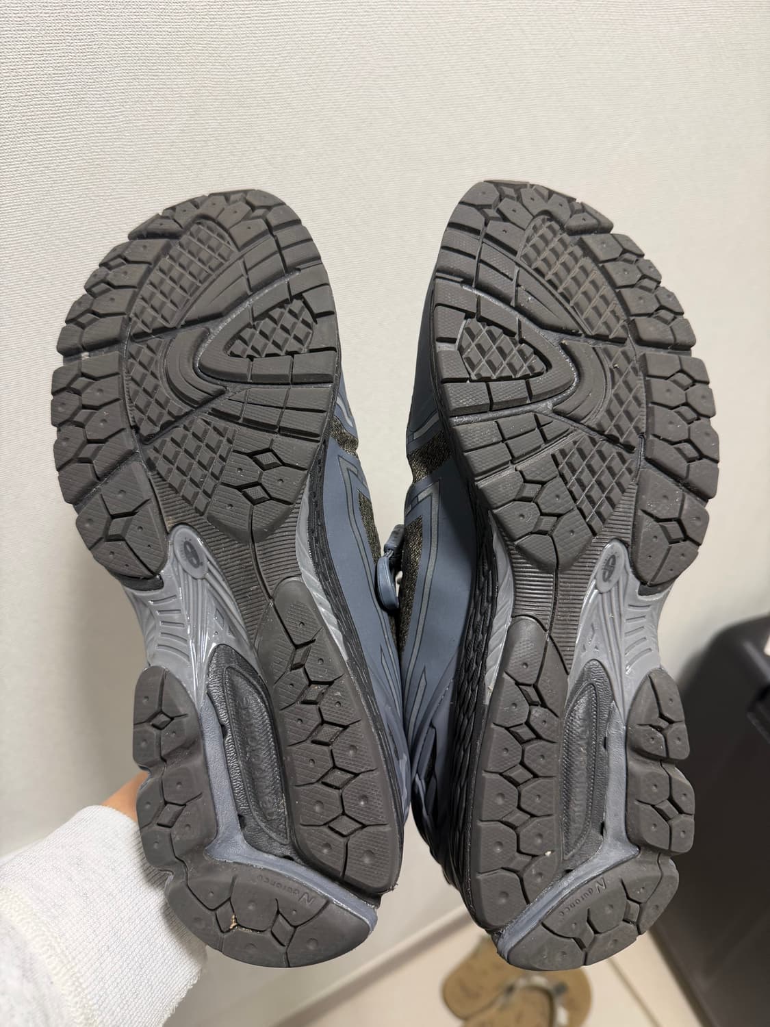 뉴발란스 1906R 다크 그레이 285 상품이미지5