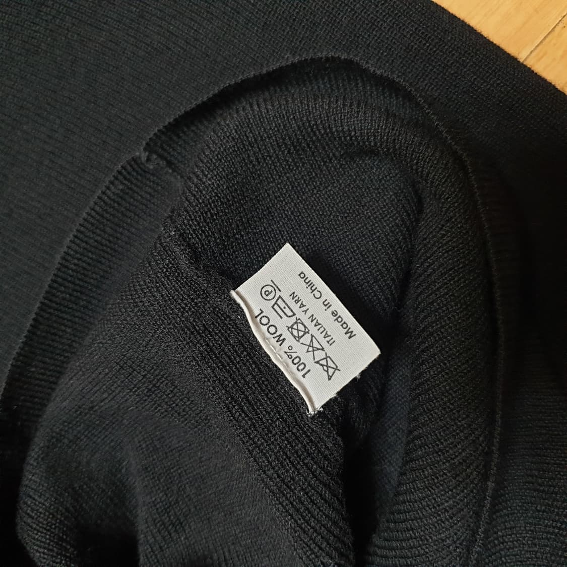 dries van noten 드리스반노튼 엘보패치 헨리넥 울 니트 스웨터 상품이미지10