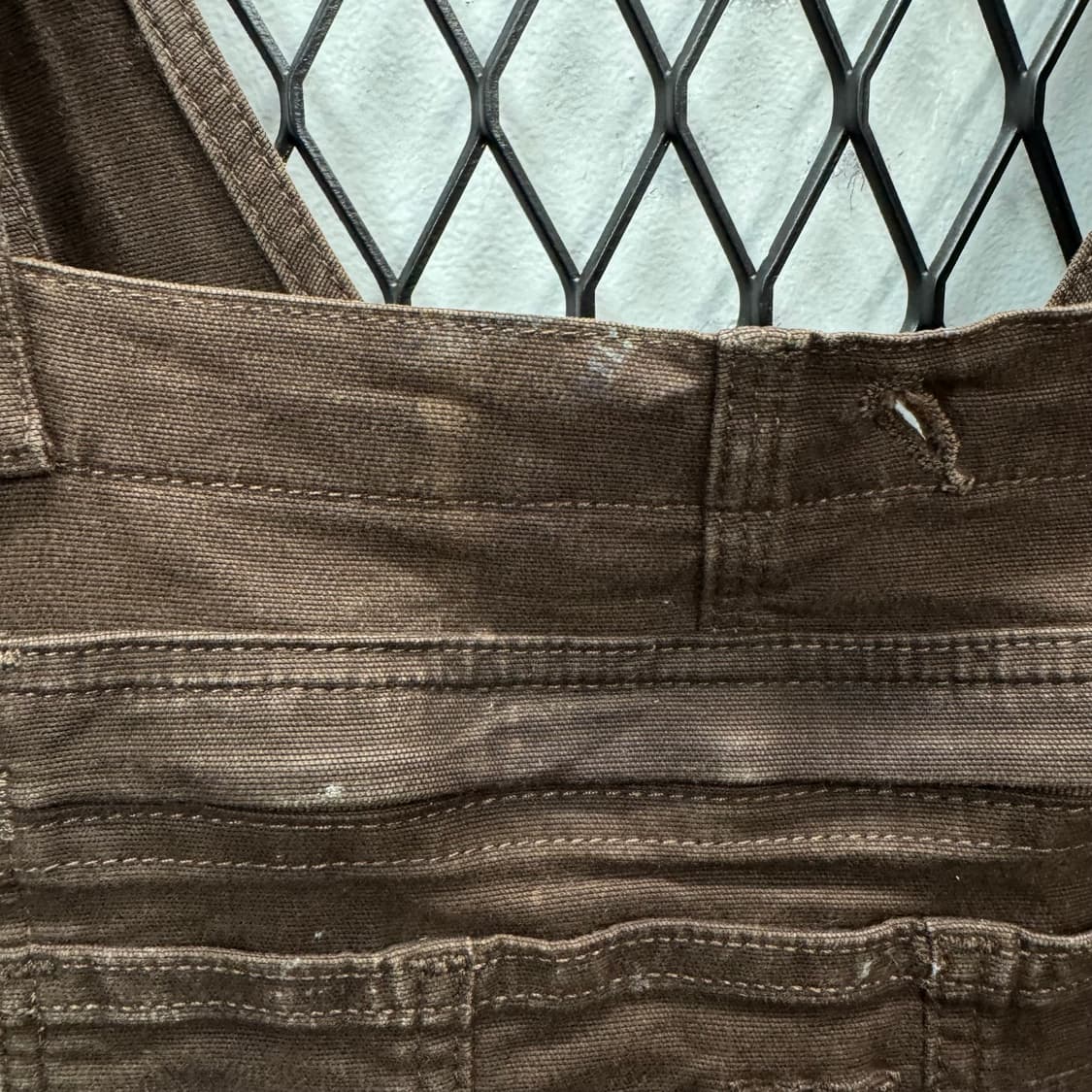 칼하트 오리지널 워크웨어 오버롤 멜빵 더블니 포인트 다크브라운 상품이미지9