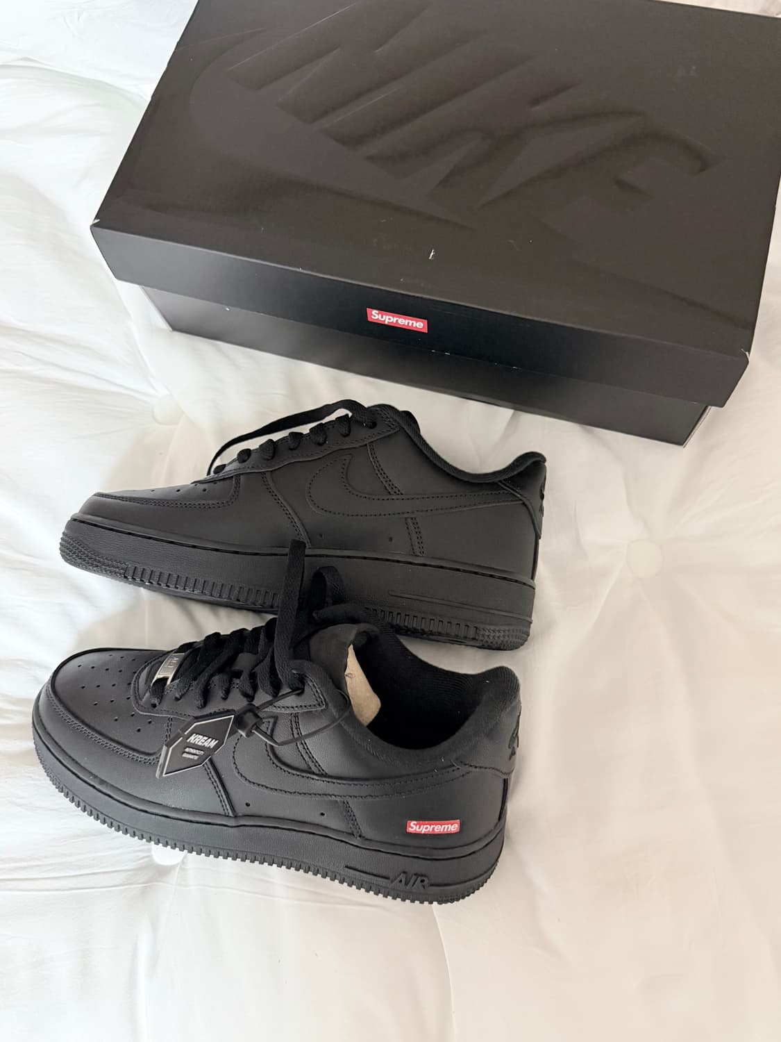 새상품 나이키 슈프림 에어포스 블랙 240 상품이미지3