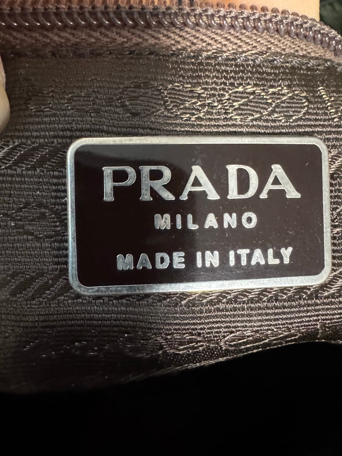 프라다 포코노 나일론 백팩 (올리브) 상품이미지6