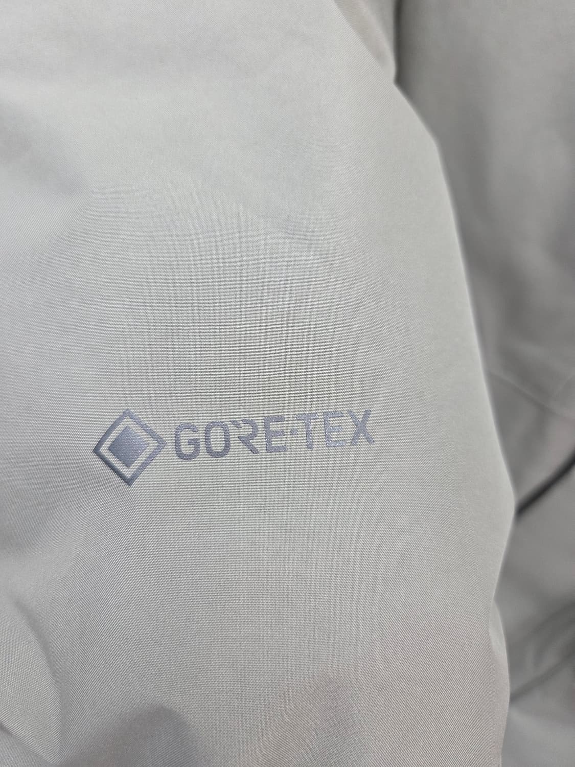 105 블랙야크 고어텍스 구스패딩 점퍼 카키 상품이미지5