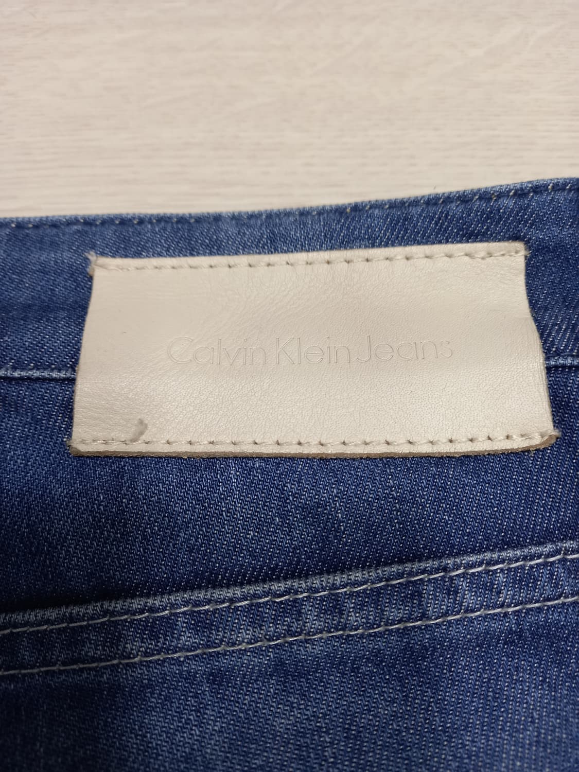 30 Calvin Klein 약골반 워싱 스판 슬림일자진 30-157 상품이미지5