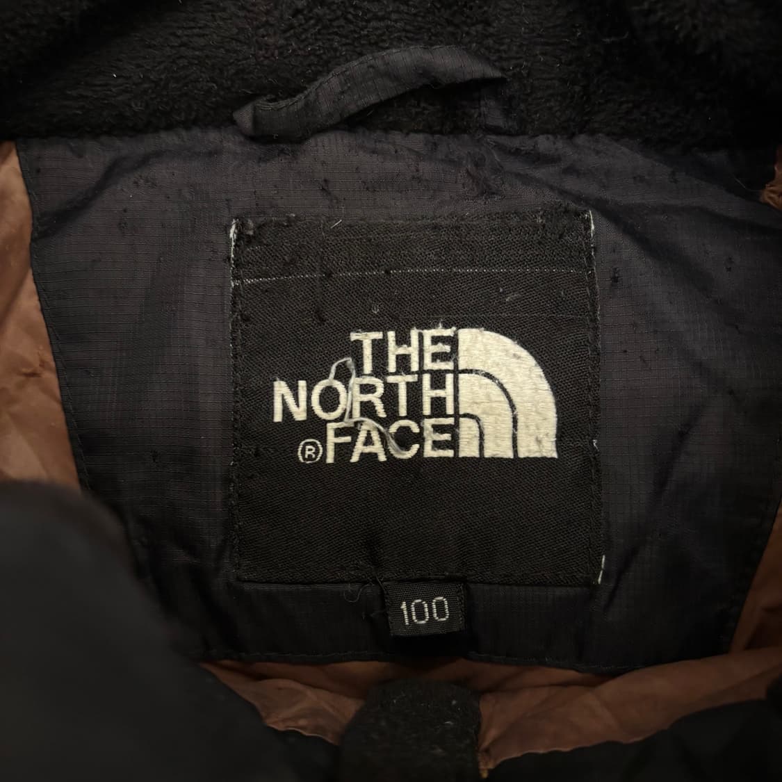 노스페이스 블랙 데미지 구스다운 패딩 상품이미지5
