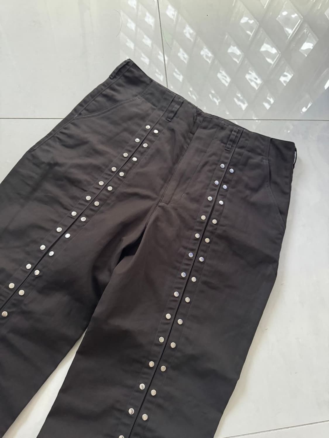 STUDS TROUSER 스터드 바지 상품이미지2