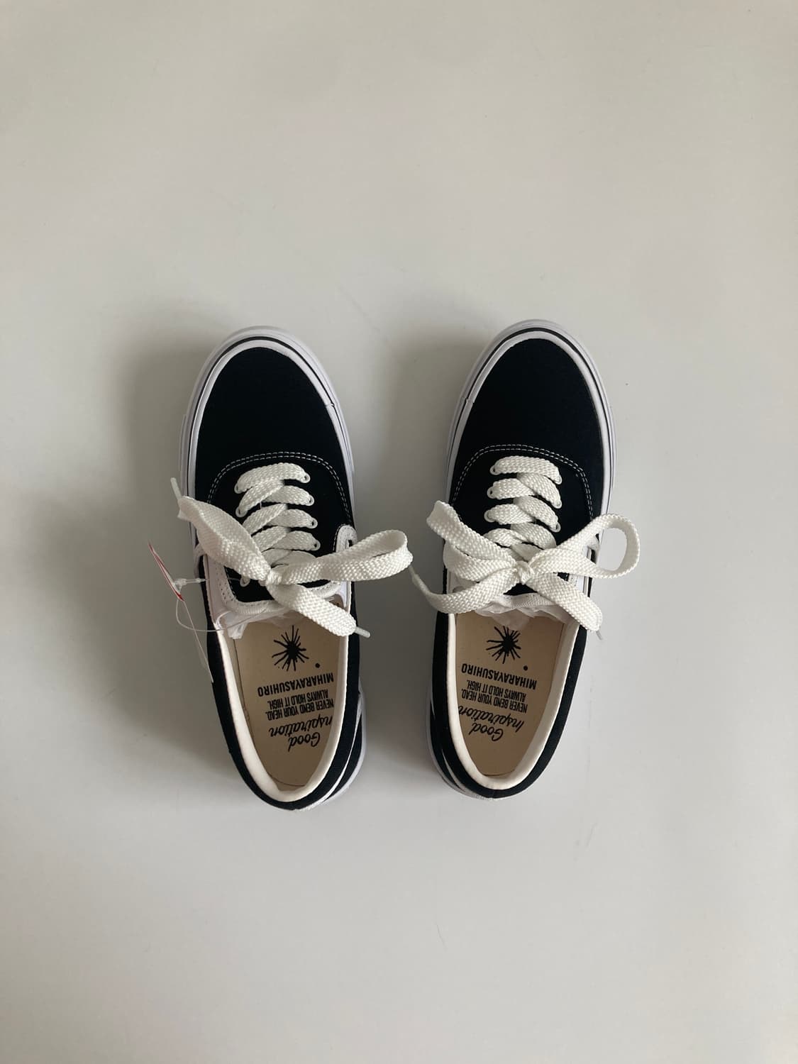 X GU Sneakers 상품이미지2