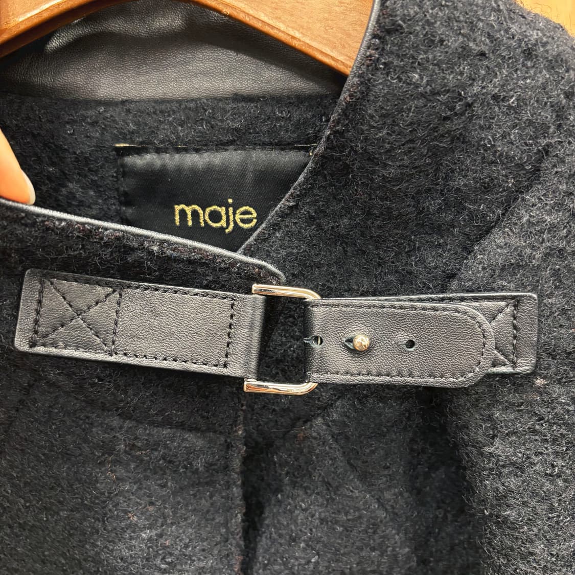 마쥬 긴팔 롱 코트 레더 버클 암 패치 히든 포켓 디테일 블랙 상품이미지7