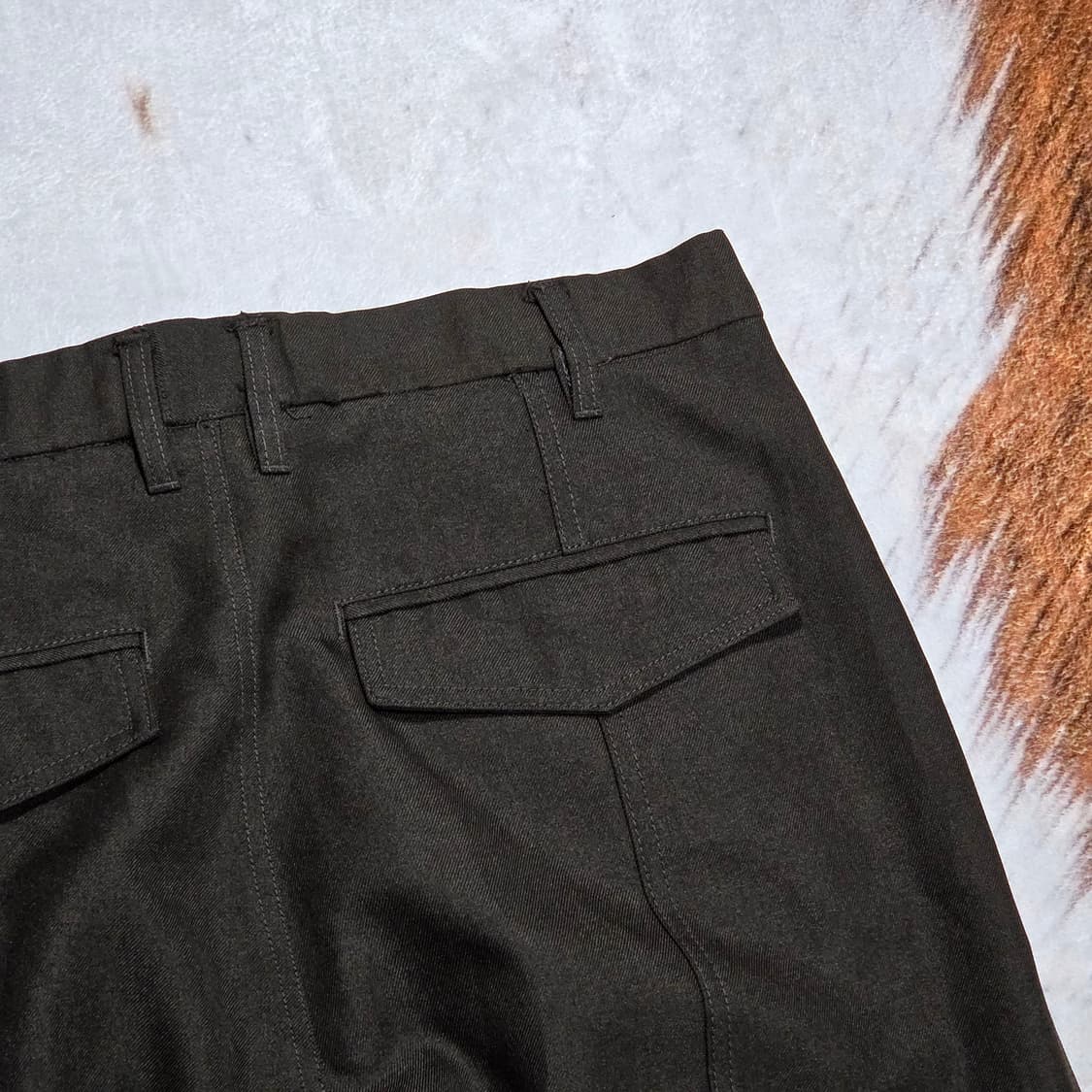 인사일런스 브라운 핀턱 와이드 팬츠 상품이미지5