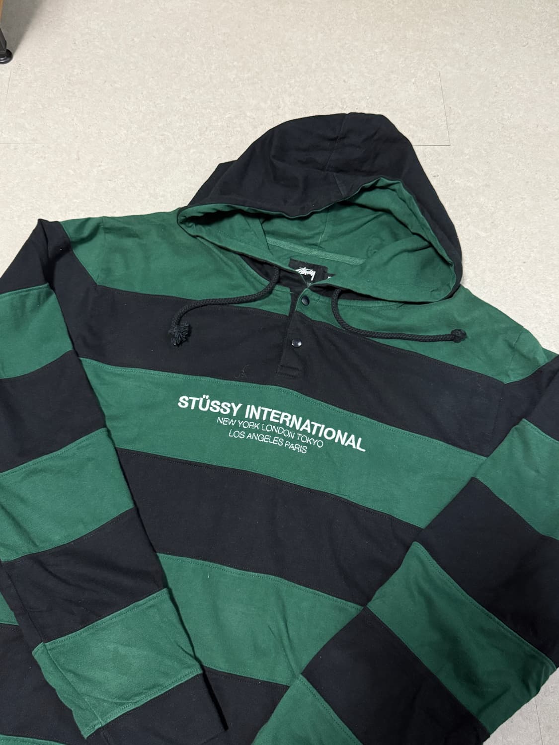 17fw 스투시 그린 스트라이프 보더 후디 xl 상품이미지1