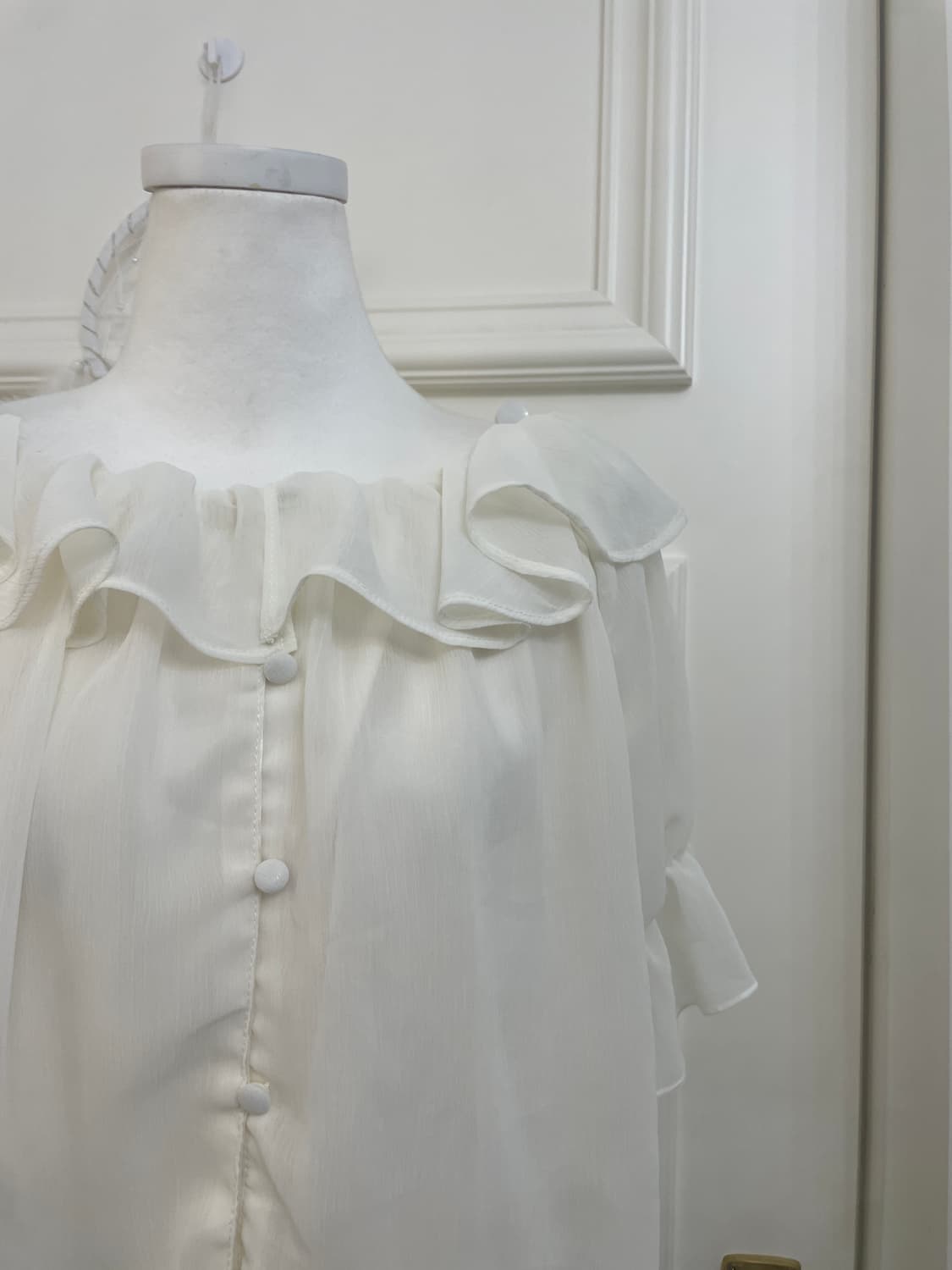 INGNI ivory ruffle button point blouse 상품이미지6