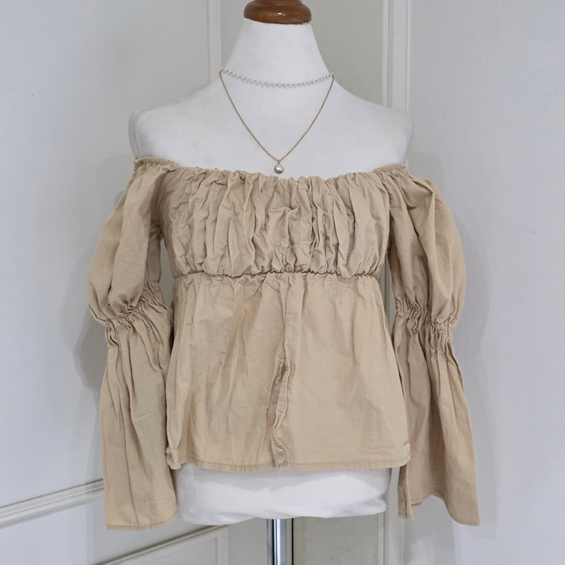 빈티지)베이지 린넨 셔링 청순 스모크 스퀘어넥 오프숄더 모리걸 블라우스 상품이미지2