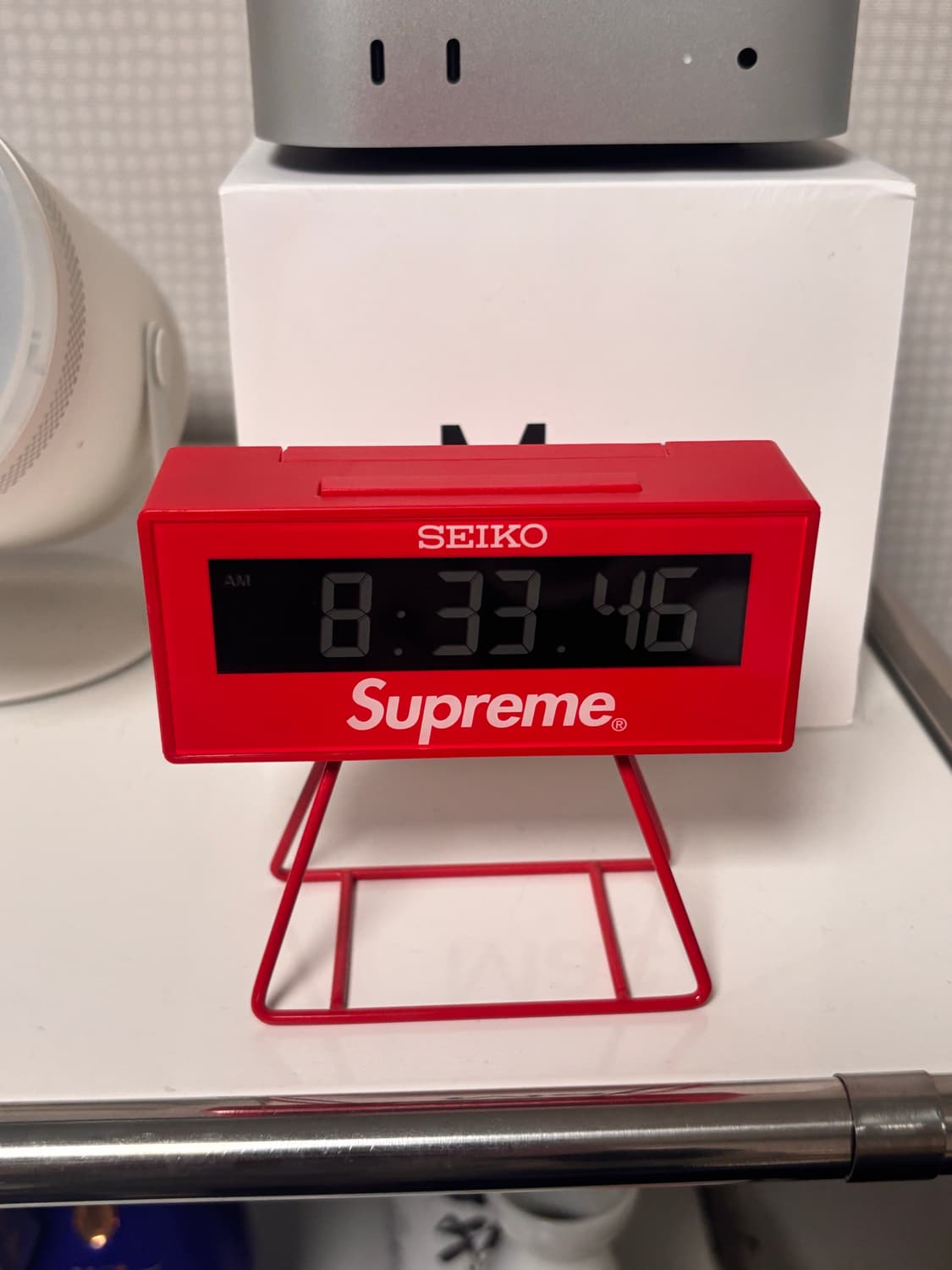 슈프림 세이코 탁상시계 상품이미지1