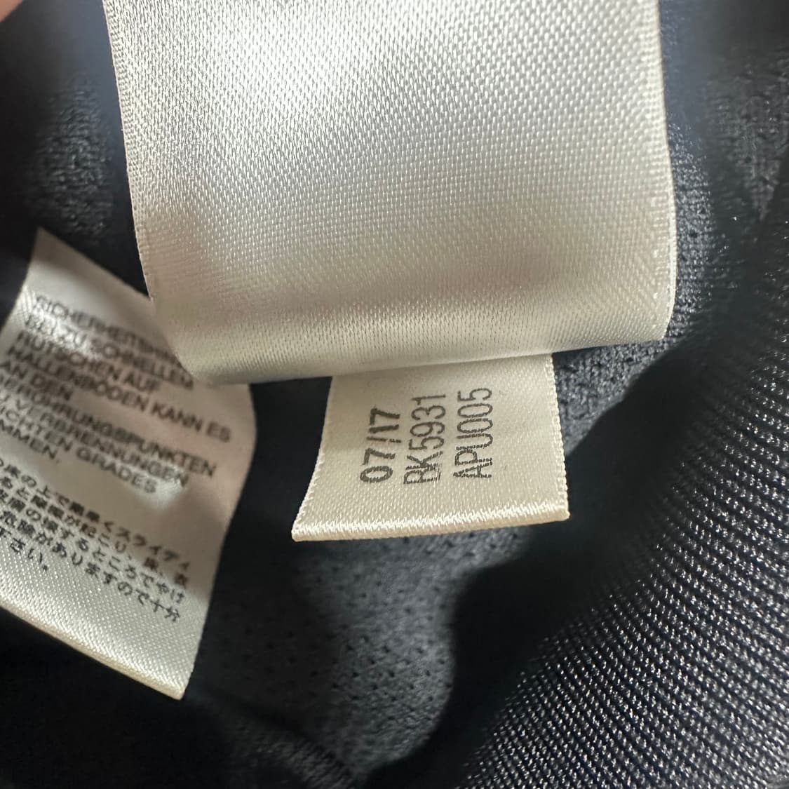 ✨ (바배) 아디다스 슈퍼스타 빅로고 블랙 트랙탑 져지 상품이미지5