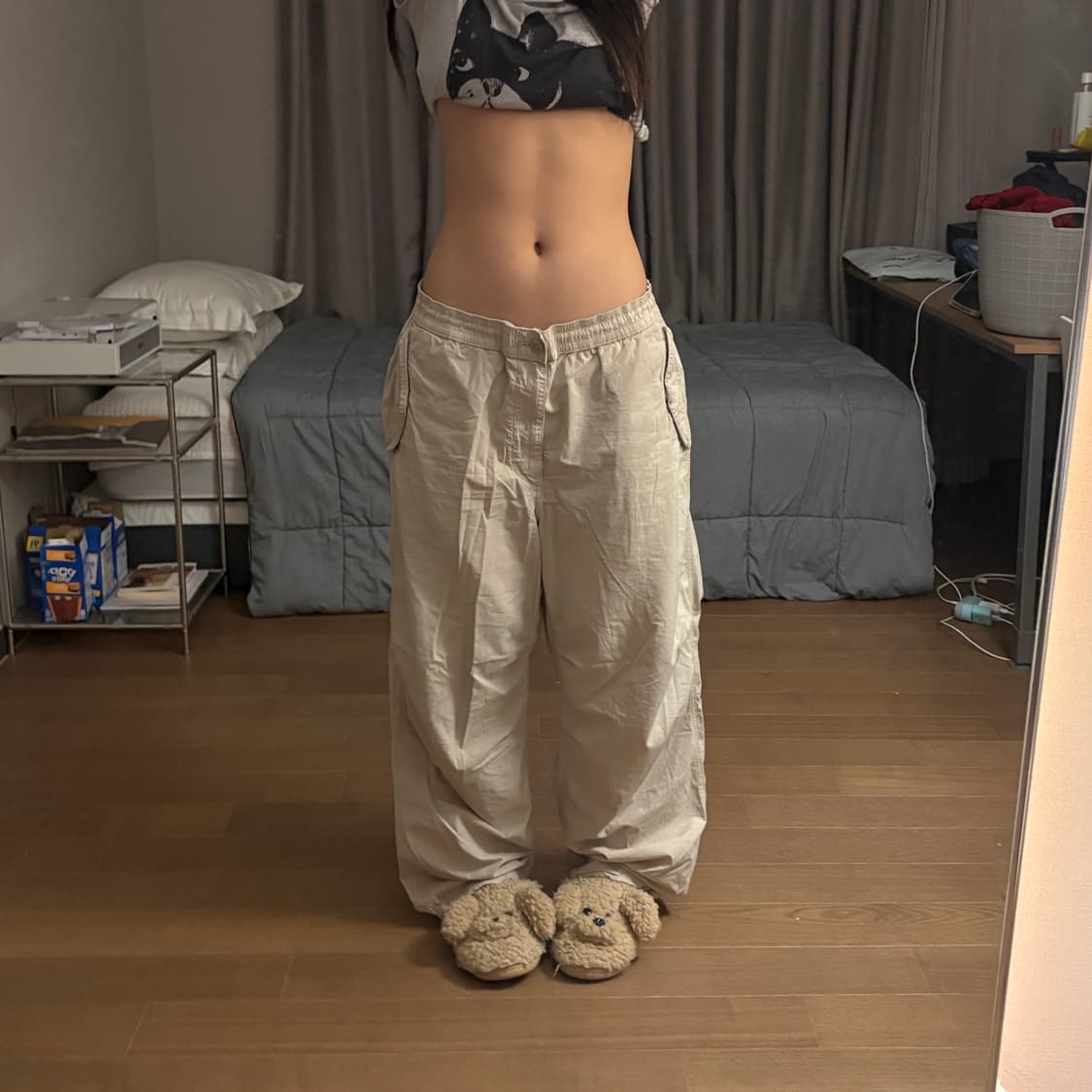 유니클로 베이지 와이드 카고팬츠 상품이미지2