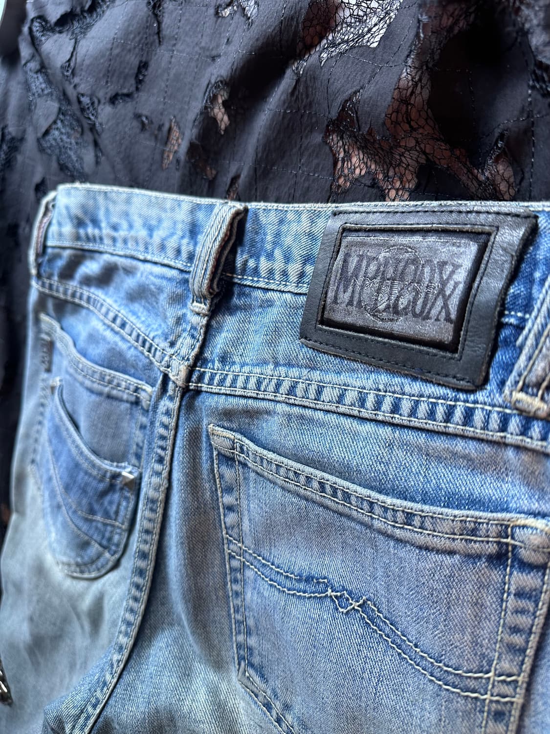 (MPH)stud cross/side tuck flared jeans 상품이미지8