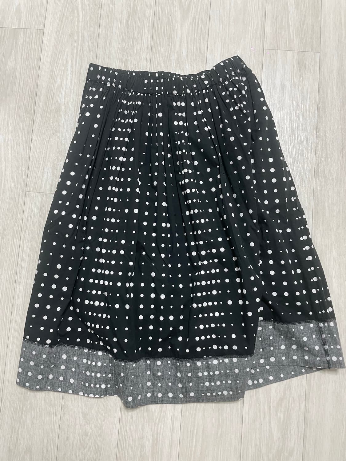 꼼데가르송 블랙 도트 치마 판매 상품이미지1