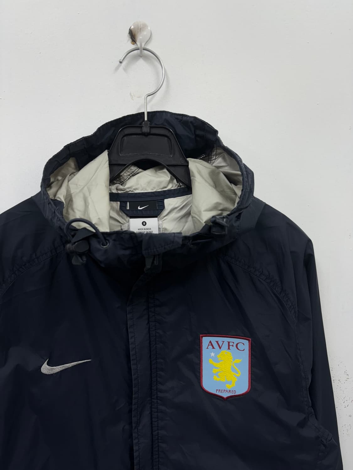 나이키 아스톤 빌라fc 바람막이 상품이미지2