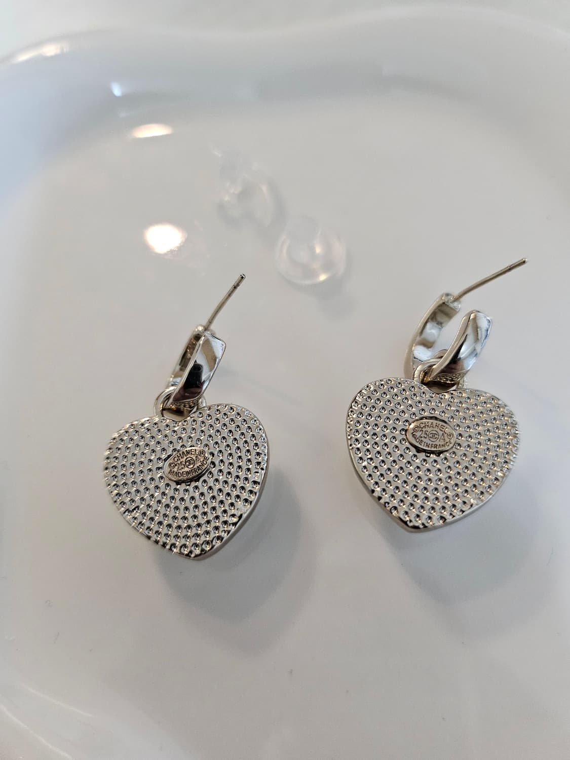 샤넬 퀼팅 진주 CC 드롭귀걸이 업사이클링 상품이미지3