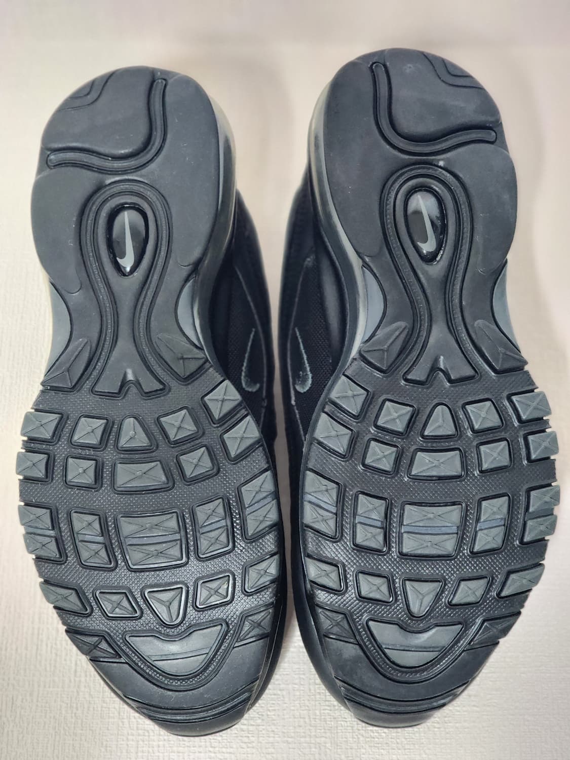 나이키 에어맥스 97 블랙 250mm 상품이미지9