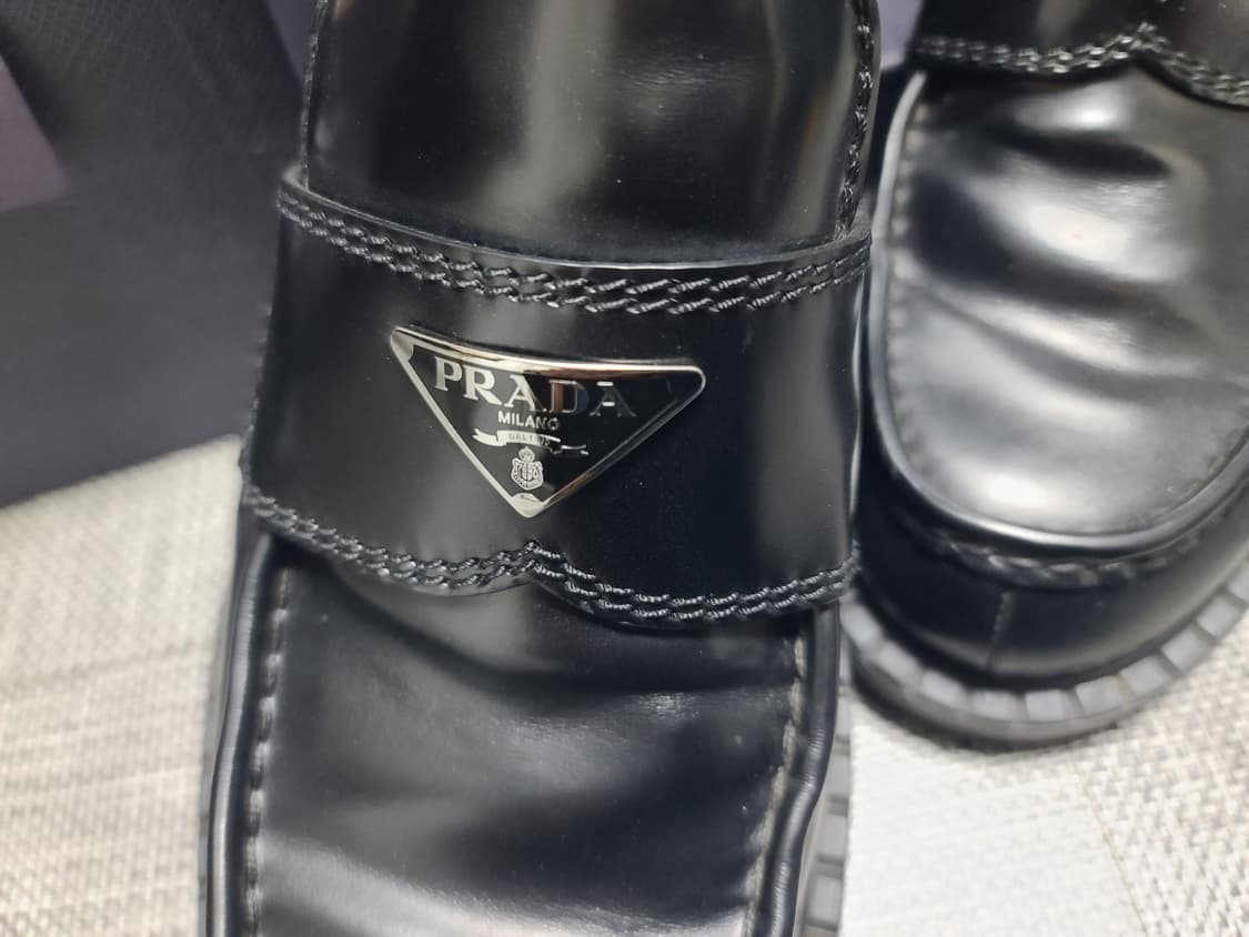 프라다 초콜릿 브러시드 레더 로퍼 9 사이즈 상품이미지2