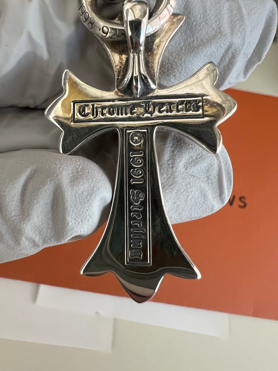 크롬하츠 스몰 크로스 위드 베일 상품이미지5