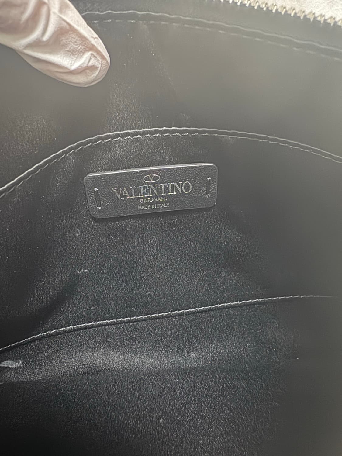 발렌티노 VLTN 카프스킨 클러치 상품이미지9