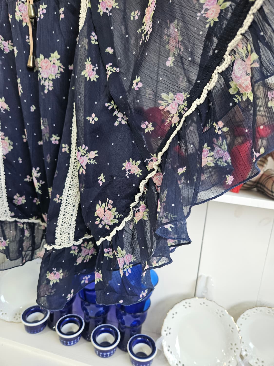 플라워 쉬폰 케이프형 블라우스 상품이미지5