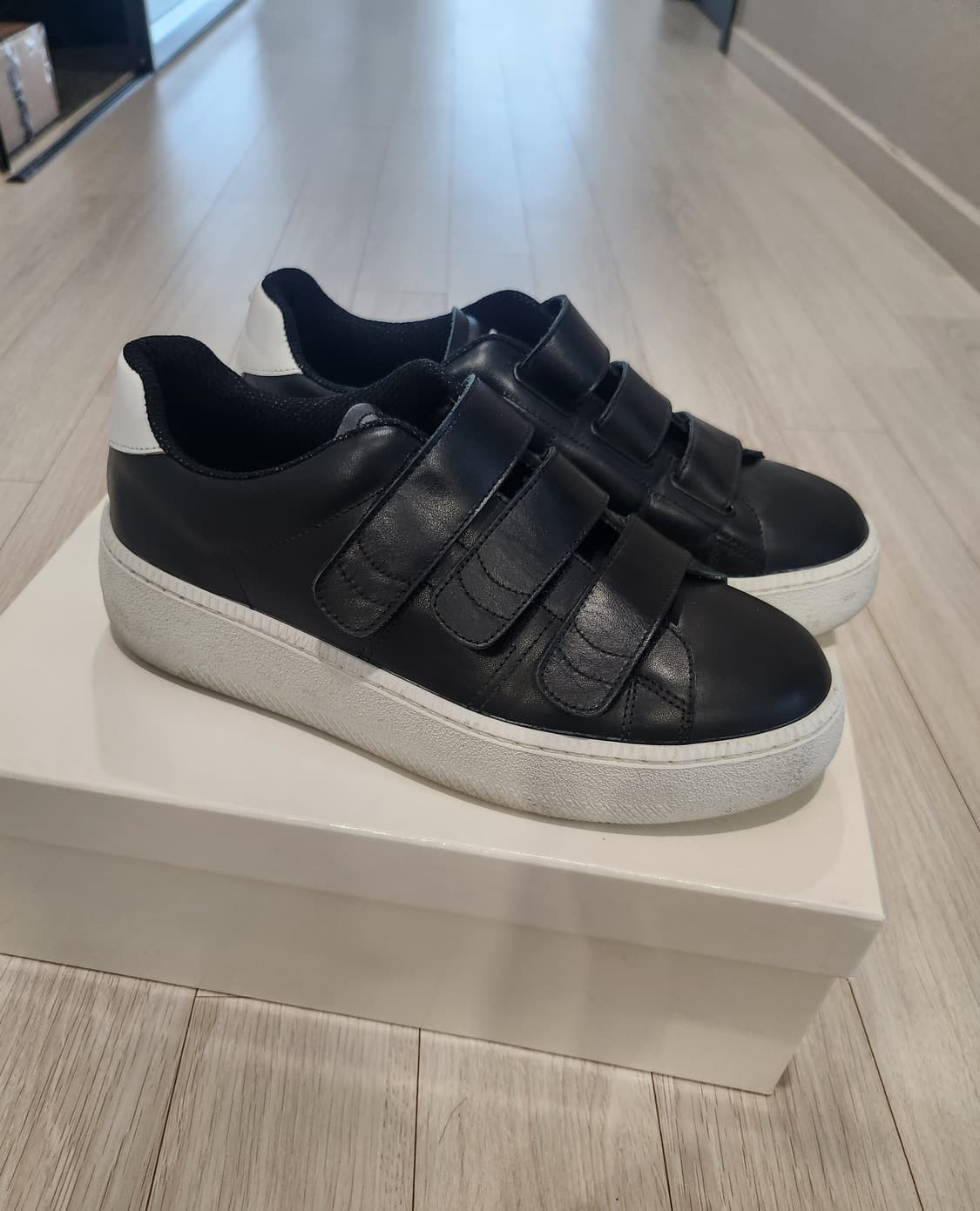 메종마르지엘라 벨크로 가죽스니커즈 41 굽5cm 상품이미지1