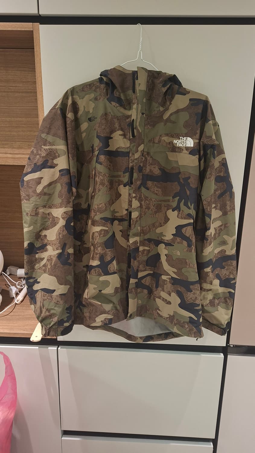 노스페이스 노벨티 카모 바람막이 상품이미지1
