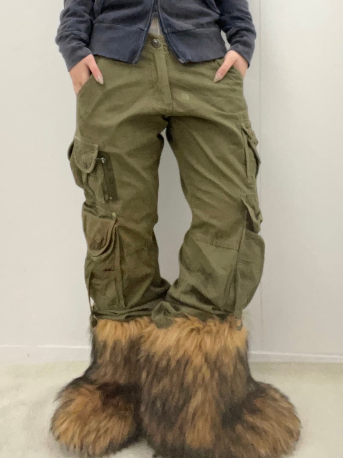 Green multi Pocket Cargo Pants 상품이미지5