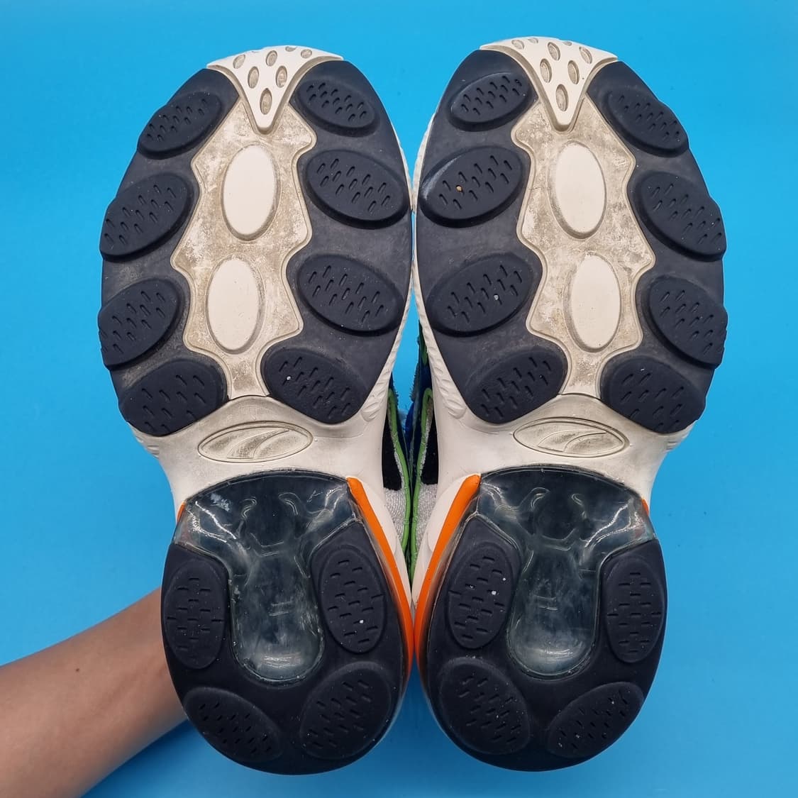 ee 푸마 x 아더에러 셀 베놈 여성운동화230  상품이미지3