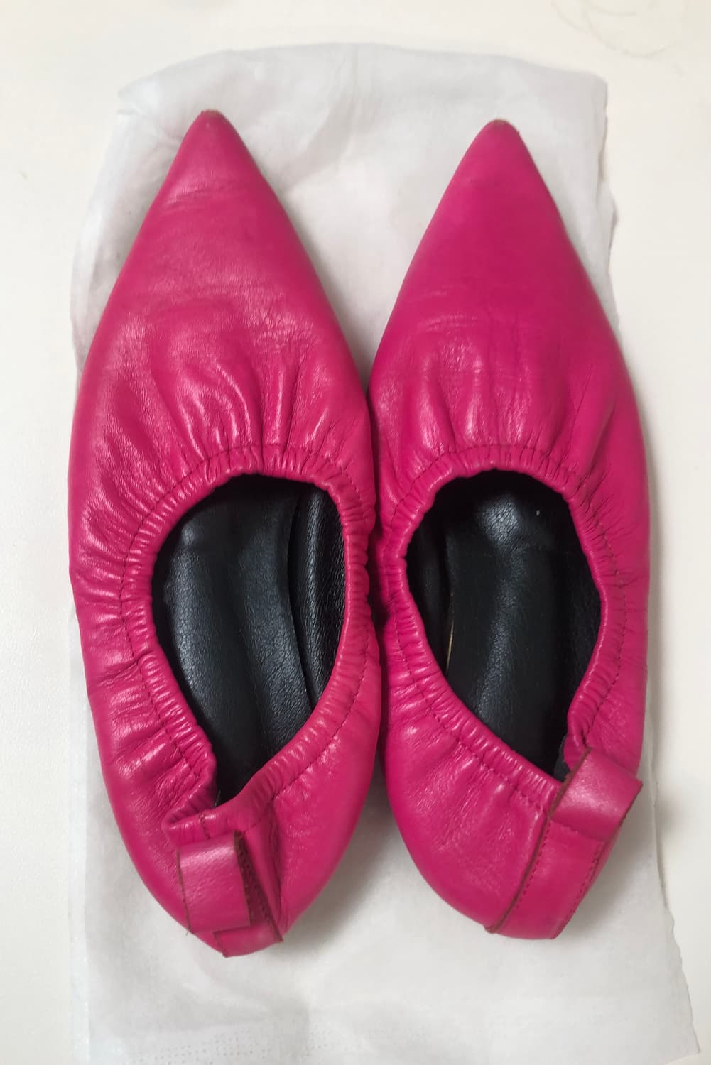 마뗑킴 초레어 핫핑크 소가죽 게더플랫 235 상품이미지1