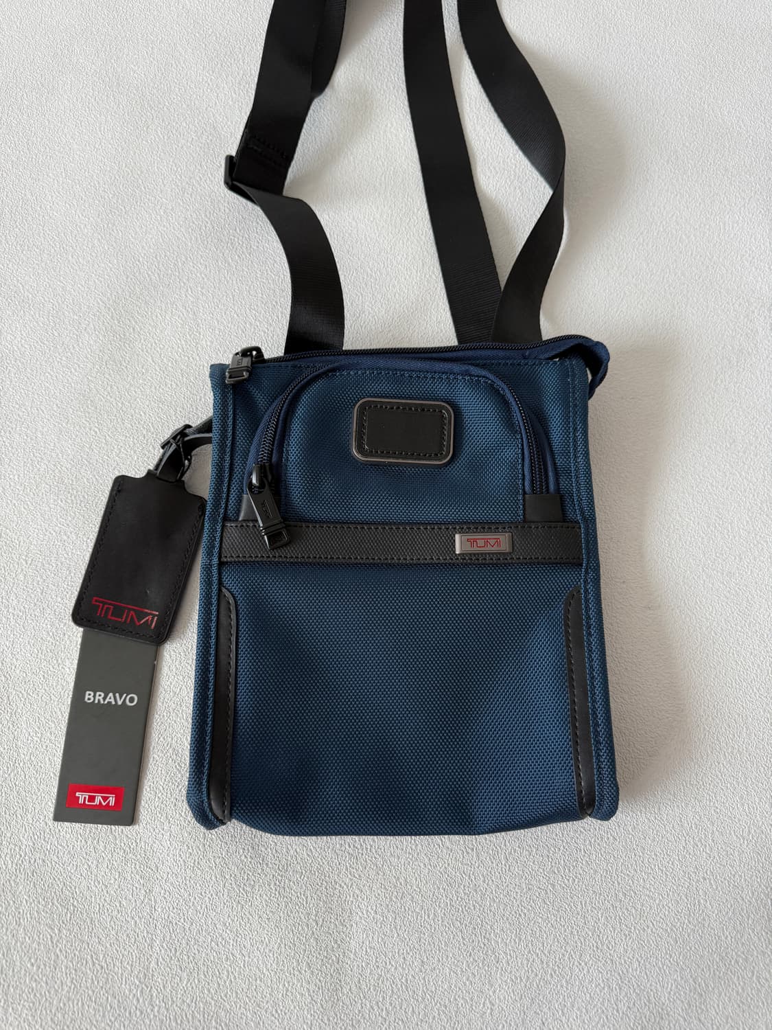 투미(TUMI) 크로스백 상품이미지2