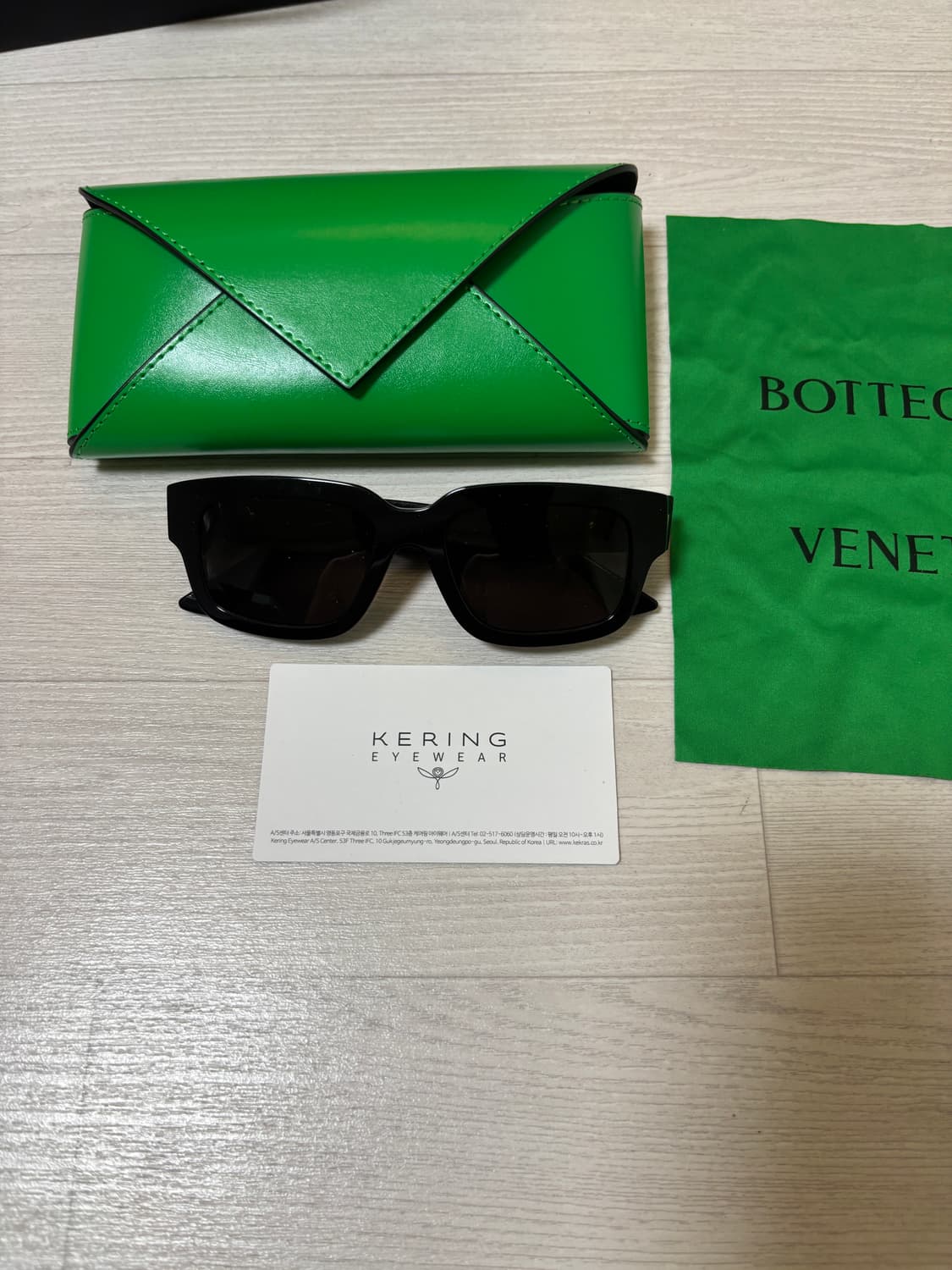 보테가 울트라씬 스퀘어 선글라스 상품이미지3