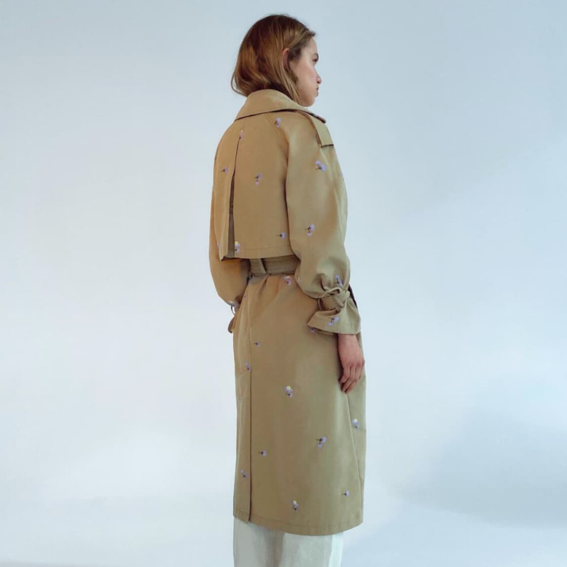 자라(ZARA) 꽃자수 트렌치코트 44-66 상품이미지4