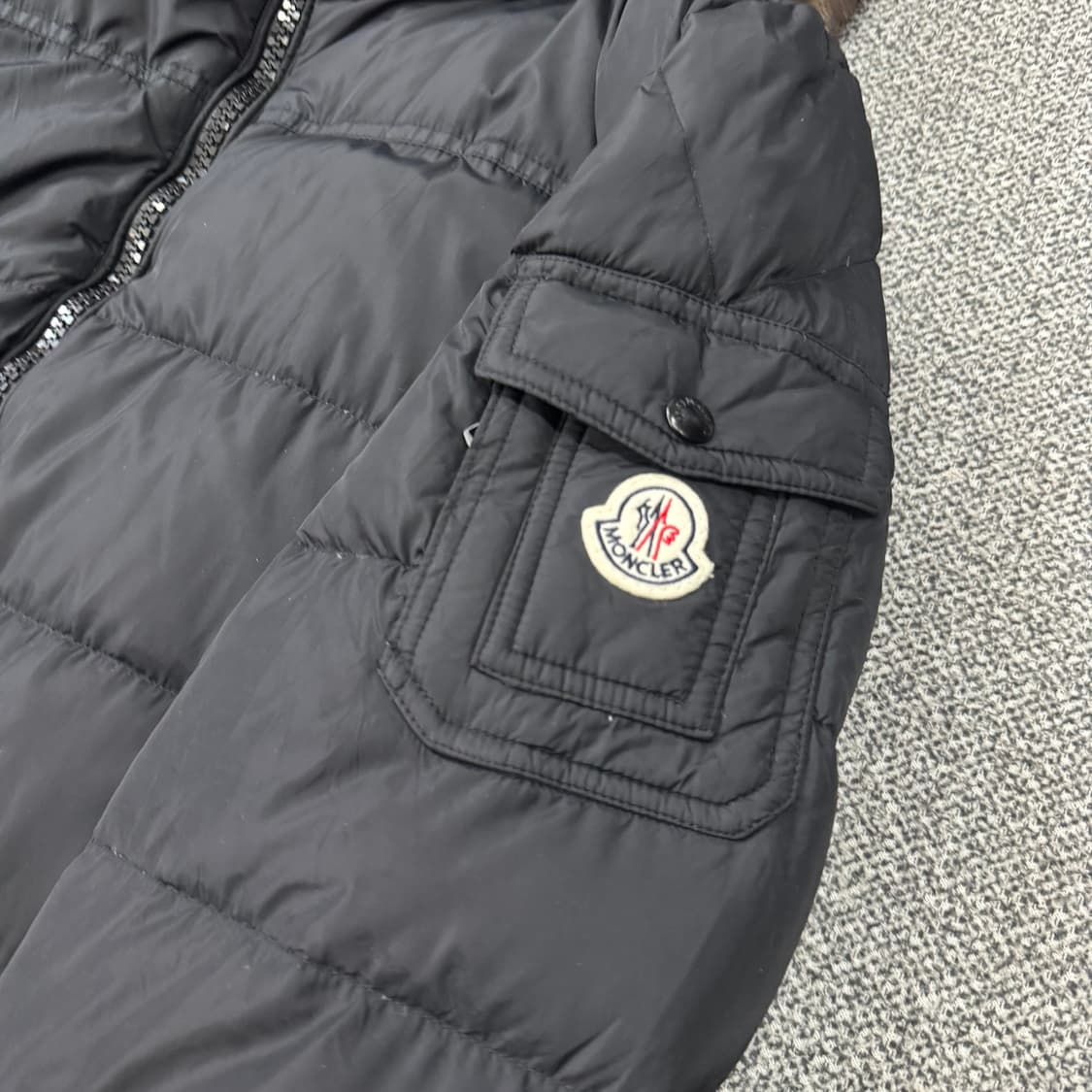 몽클레르 쇼트 패딩 재킷 상품이미지3