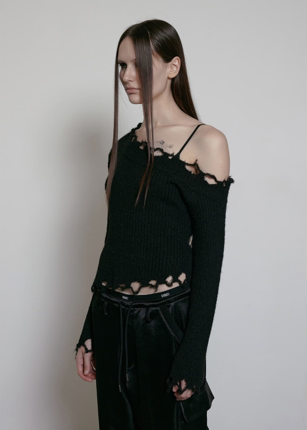 보헤미안서울 DISTRESSED UNBALANCE KNIT, BLACK  상품이미지2