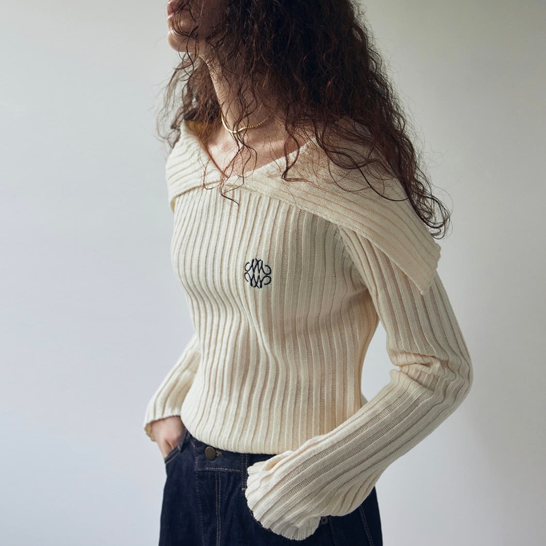 닉앤니콜(NICK NICOLE) 세일러 오프숄더 니트 프리사이즈 새상품 상품이미지2