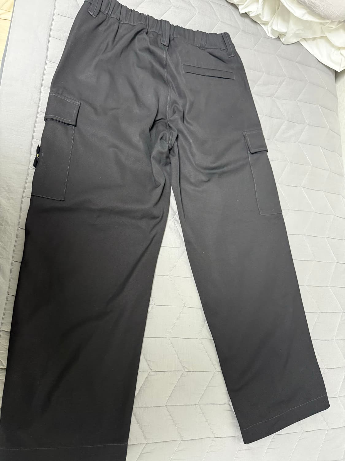 25FW 3100012 스톤아일랜드 블랙 카고 스트레이트 팬츠32사이즈 상품이미지3