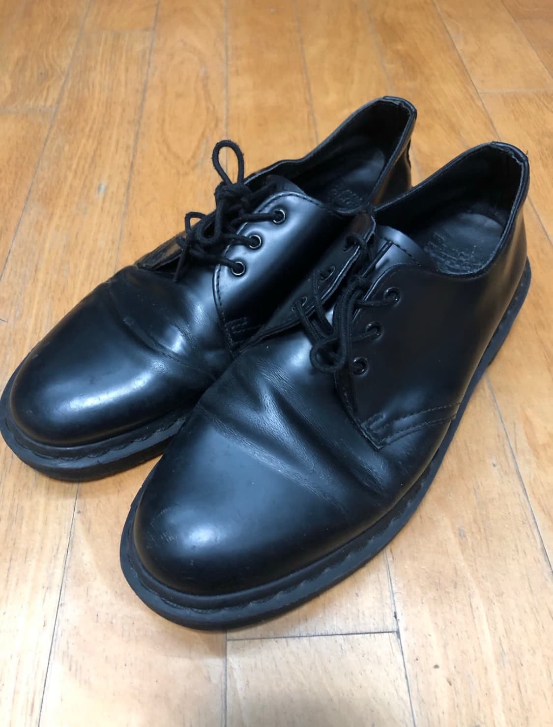 닥터마틴 1461 모노블랙 상품이미지1