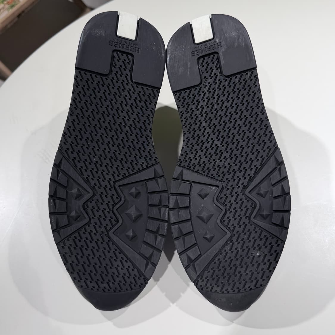 42 / 에르메스 H로고 트레일 블랙 네오그린 스니커즈 상품이미지7