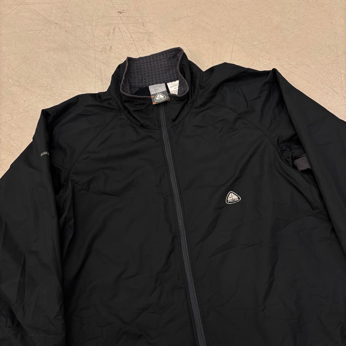 나이키 acg 스몰로고 바람막이 상품이미지2